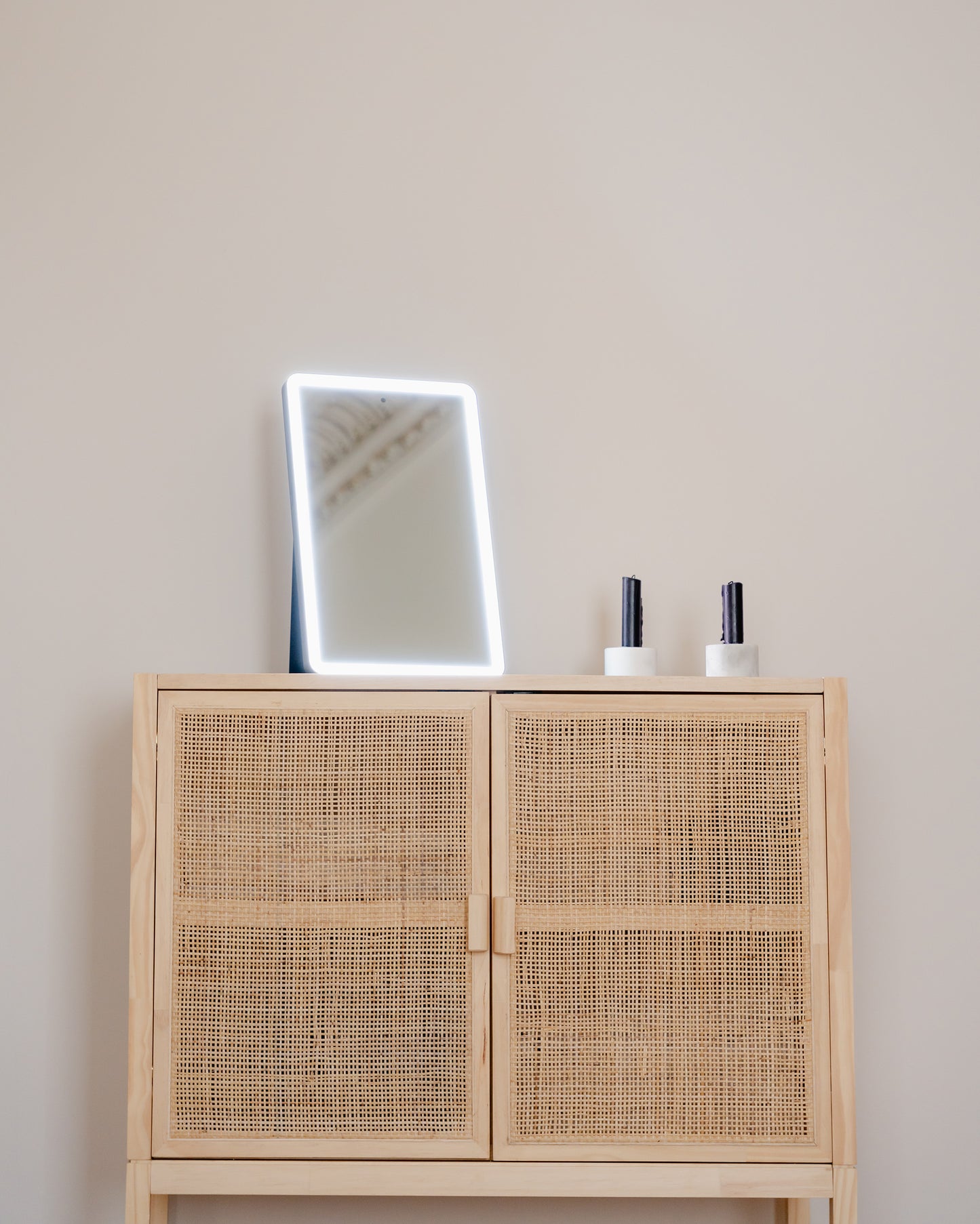 SWAN Mirror Light