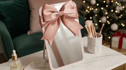 Beauty-Geschenke 2025: Warum Performance & Tech die neuen Luxusfaktoren sind